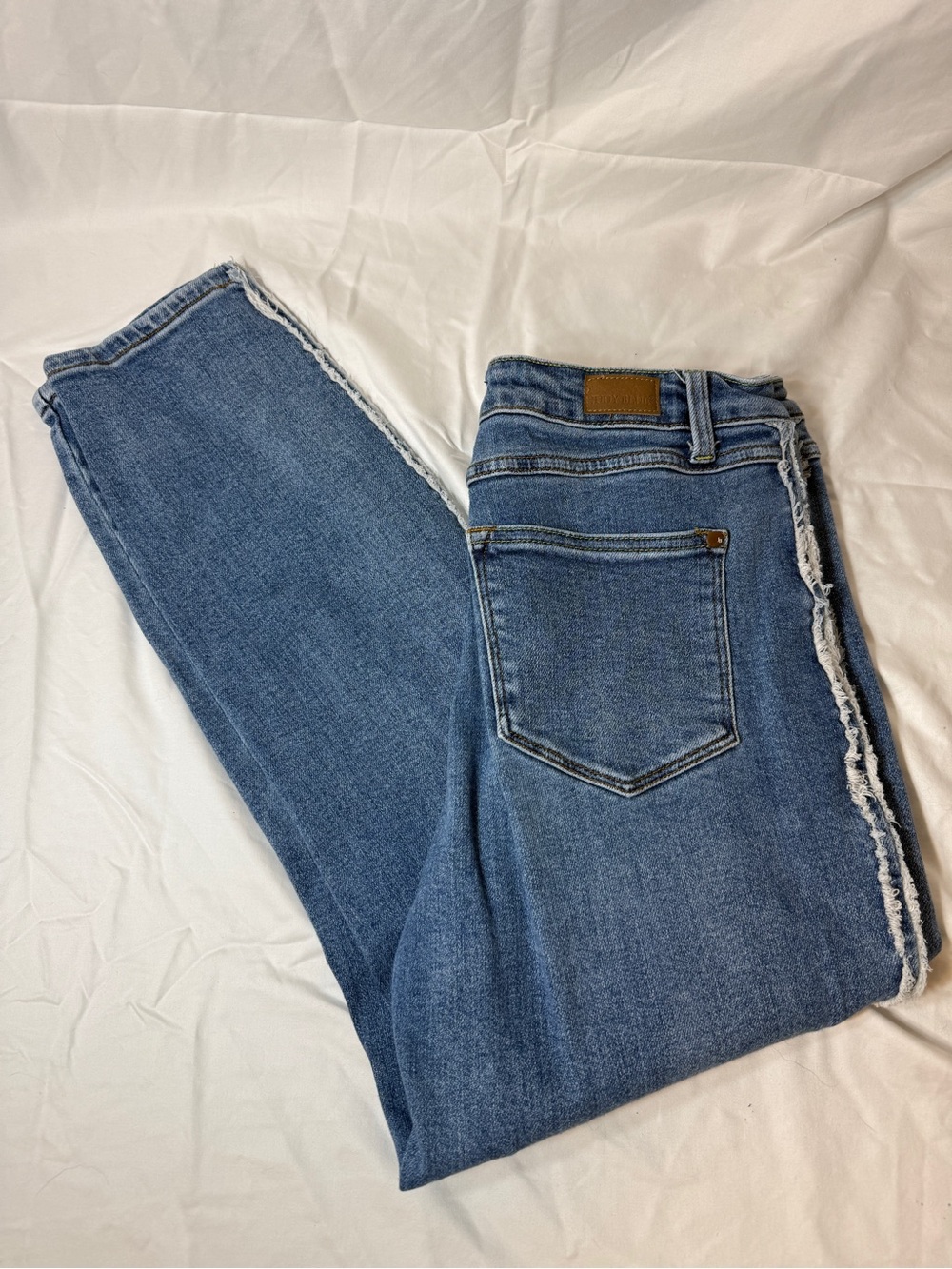 Judy Blue Medium Blue Side-Fray Skinny Jeans
